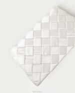 femmes Loeffler Randall crème aviva pochette bouffante tissée Sacs 8HL8351 - Image 3