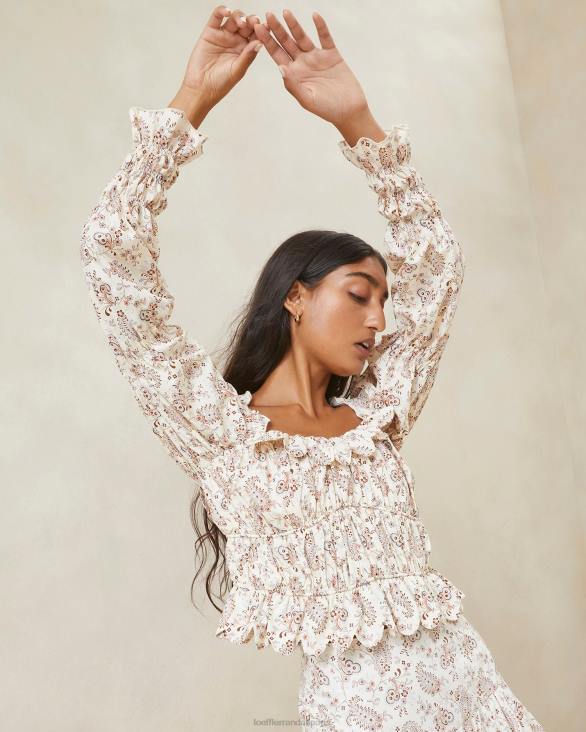 femmes_loeffler_randall_creme_florale_a_motif_cachemire_misha_haut_ondule_a_volants_et_motif_cachemire_vetements_8hl8239.jpg femmes Loeffler Randall crème florale à motif cachemire Misha - Haut ondulé à volants et motif cachemire vêtements 8HL8239 - Image 1